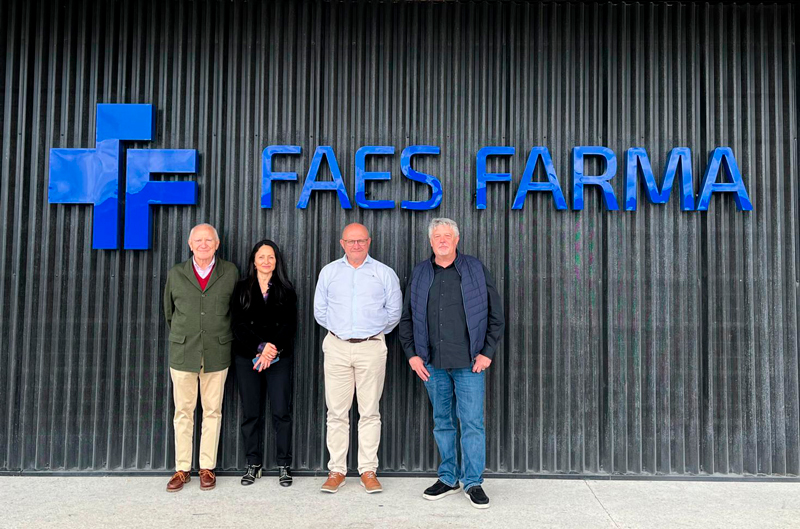 Visita_FAES_web2.jpg
